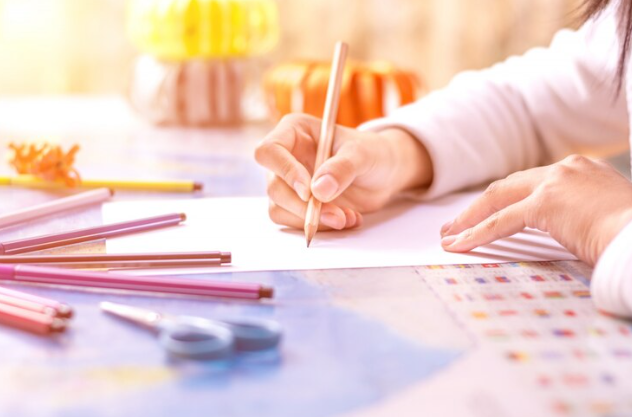 5 carreras que puedes estudiar si te gusta dibujar - Orientación vocacional